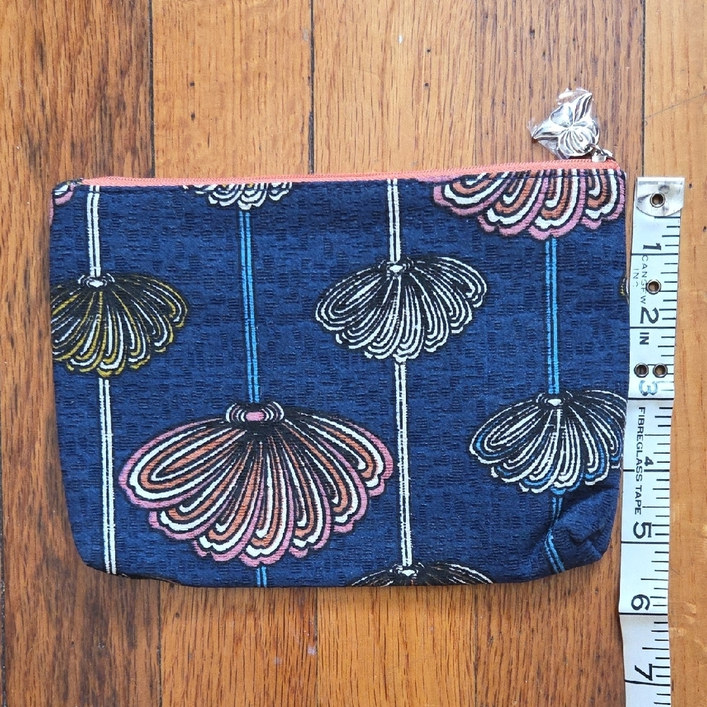 Floral Patterned Pouch - Picture 2 of 3